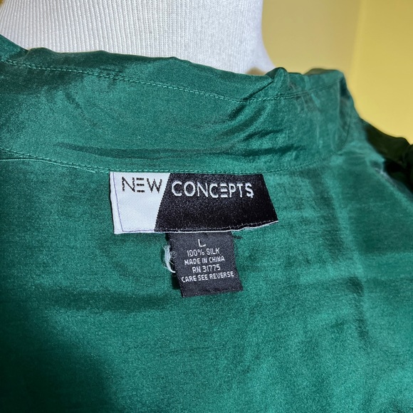 Vtg NEW CONCEPTS Size Large 100% Silk Emerald Green Button Down LongSleeve - Picture 9 of 10